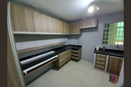 Casa à venda com 3 quartos, 150m² em Jardim Marajoara, São Paulo