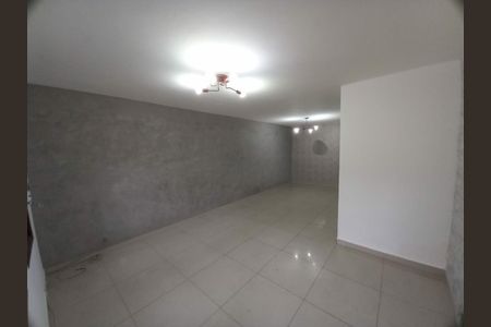 Casa à venda com 3 quartos, 150m² em Jardim Marajoara, São Paulo