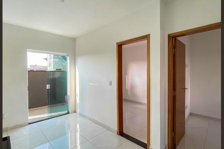 Apartamento para alugar com 55m², 2 quartos e sem vaga Apartamento para alugar com 55m², 2 quartos e sem vagaSala/cozinha