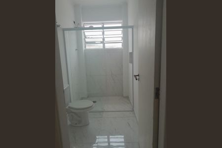 Apartamento para alugar com 85m², 5 quartos e sem vaga Apartamento para alugar com 85m², 5 quartos e sem vagaBanheiro 1