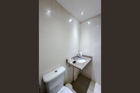 Apartamento para alugar com 133m², 3 quartos e 2 vagas Apartamento para alugar com 133m², 3 quartos e 2 vagasBanheiro da Suíte