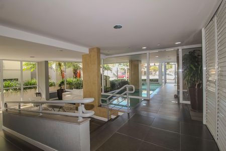 Apartamento à venda com 60m², 2 quartos e 2 vagas Apartamento à venda com 60m², 2 quartos e 2 vagasHall de entrada