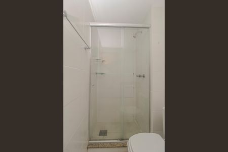 Apartamento à venda com 60m², 2 quartos e 2 vagas Apartamento à venda com 60m², 2 quartos e 2 vagasBanheiro da Suíte