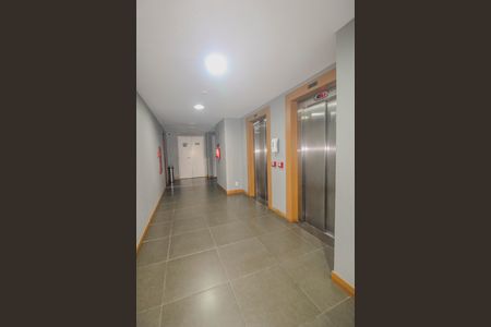 Apartamento à venda com 60m², 2 quartos e 2 vagas Apartamento à venda com 60m², 2 quartos e 2 vagasHall de entrada