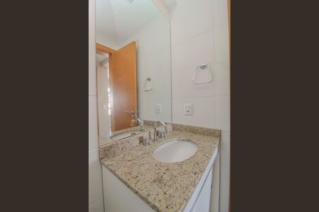 Apartamento à venda com 60m², 2 quartos e 2 vagas Apartamento à venda com 60m², 2 quartos e 2 vagasBanheiro