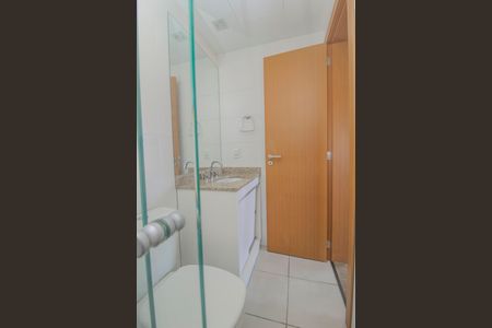 Apartamento à venda com 60m², 2 quartos e 2 vagas Apartamento à venda com 60m², 2 quartos e 2 vagasBanheiro