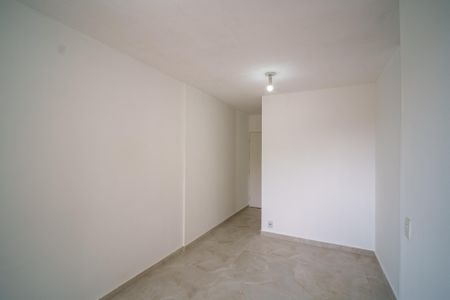 Sala de apartamento à venda com 2 quartos, 50m² em Conjunto Promorar Raposo Tavares, São Paulo