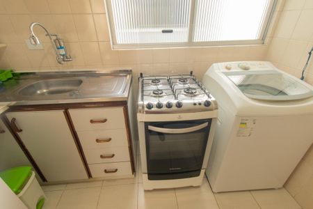 Apartamento para alugar com 43m², 2 quartos e 1 vaga Apartamento para alugar com 43m², 2 quartos e 1 vagaCozinha e Área de Serviço