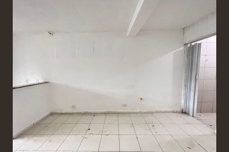 Casa para alugar com 24m², 1 quarto e 1 vaga Casa para alugar com 24m², 1 quarto e 1 vagaSala/Quarto