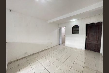 Casa para alugar com 24m², 1 quarto e 1 vaga Casa para alugar com 24m², 1 quarto e 1 vagaSala/Quarto