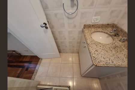 Apartamento à venda com 100m², 2 quartos e sem vaga Apartamento à venda com 100m², 2 quartos e sem vagaBanheiro da suíte