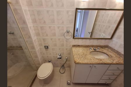 Apartamento à venda com 100m², 2 quartos e sem vaga Apartamento à venda com 100m², 2 quartos e sem vagaBanheiro