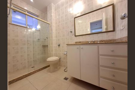 Apartamento à venda com 100m², 2 quartos e sem vaga Apartamento à venda com 100m², 2 quartos e sem vagaBanheiro