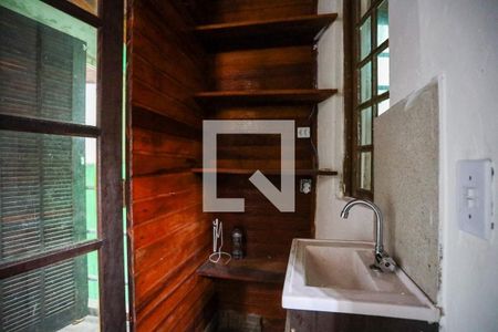 Cozinha de apartamento para alugar com 1 quarto, 15m² em Jardim Semiramis, Cotia