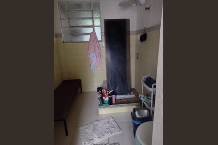 Casa à venda com 150m², 3 quartos e 1 vaga Casa à venda com 150m², 3 quartos e 1 vagaBanheiro
