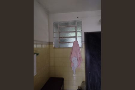 Casa à venda com 150m², 3 quartos e 1 vaga Casa à venda com 150m², 3 quartos e 1 vagaBanheiro