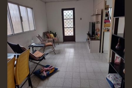 Casa à venda com 150m², 3 quartos e 1 vaga Casa à venda com 150m², 3 quartos e 1 vagaSala