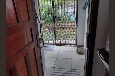 Casa à venda com 150m², 3 quartos e 1 vaga Casa à venda com 150m², 3 quartos e 1 vagaEntrada