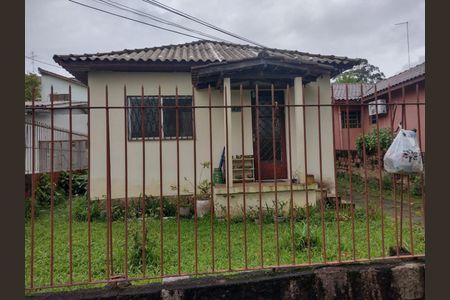 Casa à venda com 150m², 3 quartos e 1 vaga Casa à venda com 150m², 3 quartos e 1 vagaFachada