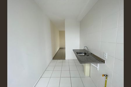 Apartamento à venda com 44m², 2 quartos e 1 vaga Apartamento à venda com 44m², 2 quartos e 1 vagaCozinha e Área de Serviço