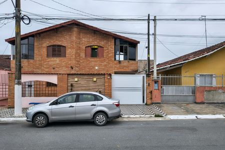 Casa para alugar com 140m², 2 quartos e 4 vagas Casa para alugar com 140m², 2 quartos e 4 vagasFachada
