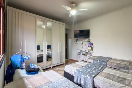 Casa para alugar com 140m², 2 quartos e 4 vagas Casa para alugar com 140m², 2 quartos e 4 vagasSuite