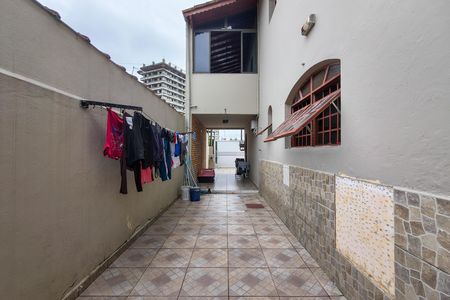 Casa para alugar com 140m², 2 quartos e 4 vagas Casa para alugar com 140m², 2 quartos e 4 vagasQuintal