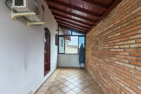 Casa para alugar com 140m², 2 quartos e 4 vagas Casa para alugar com 140m², 2 quartos e 4 vagasSacada