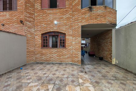 Casa para alugar com 140m², 2 quartos e 4 vagas Casa para alugar com 140m², 2 quartos e 4 vagasGaragem