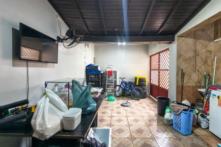Casa para alugar com 140m², 2 quartos e 4 vagas Casa para alugar com 140m², 2 quartos e 4 vagasQuintal