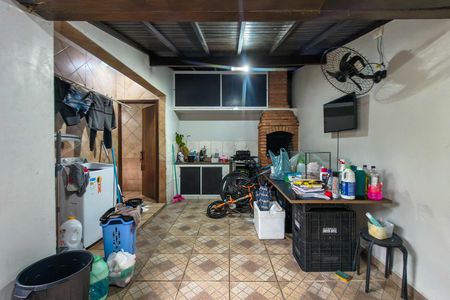 Casa para alugar com 140m², 2 quartos e 4 vagas Casa para alugar com 140m², 2 quartos e 4 vagasQuintal