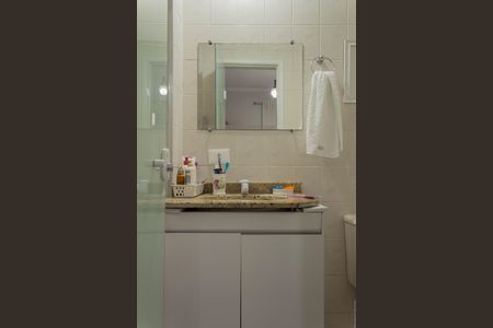 Apartamento à venda com 68m², 3 quartos e 2 vagasBanheiro da Suíte 1