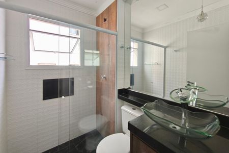 Apartamento à venda com 47m², 2 quartos e sem vaga Apartamento à venda com 47m², 2 quartos e sem vagaBanheiro