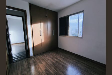 Apartamento para alugar com 84m², 3 quartos e 1 vaga Apartamento para alugar com 84m², 3 quartos e 1 vagaQuarto