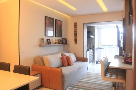 Sala de apartamento à venda com 2 quartos, 67m² em Olímpico, São Caetano do Sul