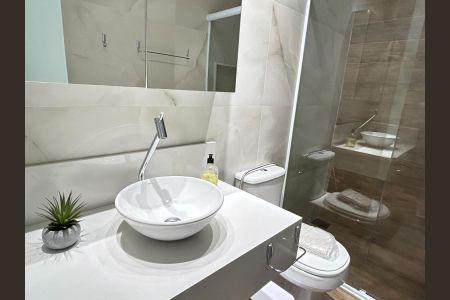 Apartamento à venda com 55m², 2 quartos e sem vaga Apartamento à venda com 55m², 2 quartos e sem vagaSuíte - banheiro