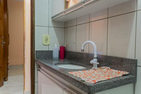 Casa à venda com 118m², 4 quartos e sem vaga Casa à venda com 118m², 4 quartos e sem vagaBanheiro