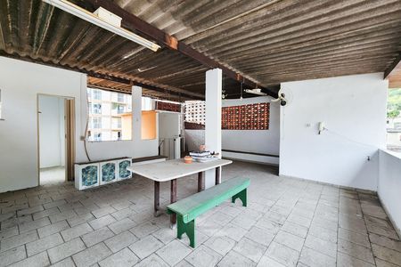 Apartamento à venda com 128m², 2 quartos e 1 vaga Apartamento à venda com 128m², 2 quartos e 1 vagaÁrea