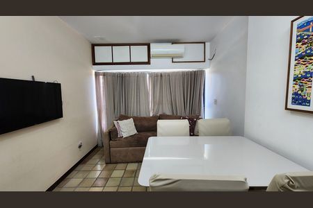 Sala  de apartamento para alugar com 1 quarto, 37m² em Ondina, Salvador