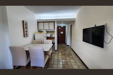 Sala  de apartamento para alugar com 1 quarto, 37m² em Ondina, Salvador