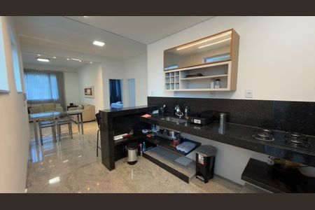 Cozinha de apartamento para alugar com 3 quartos, 90m² em Barroca, Belo Horizonte