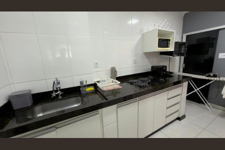 Cozinha de apartamento para alugar com 2 quartos, 73m² em Gutierrez, Belo Horizonte