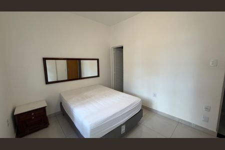 Apartamento para alugar com 73m², 2 quartos e sem vaga