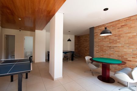 Apartamento à venda com 57m², 2 quartos e 1 vaga Apartamento à venda com 57m², 2 quartos e 1 vagaSala de Jogos