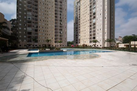 Apartamento à venda com 57m², 2 quartos e 1 vaga Apartamento à venda com 57m², 2 quartos e 1 vagaÁrea comum - Piscina