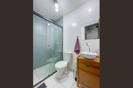 Apartamento à venda com 57m², 2 quartos e 1 vaga Apartamento à venda com 57m², 2 quartos e 1 vagaBanheiro 2