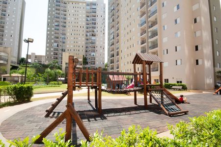 Apartamento à venda com 57m², 2 quartos e 1 vaga Apartamento à venda com 57m², 2 quartos e 1 vagaÁrea comum - Playground