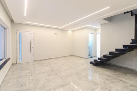 Casa para alugar com 193m², 3 quartos e 2 vagas Casa para alugar com 193m², 3 quartos e 2 vagasSala