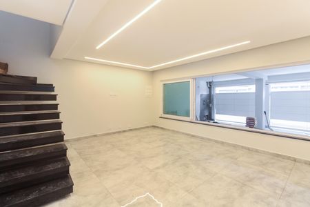 Casa para alugar com 193m², 3 quartos e 2 vagas Casa para alugar com 193m², 3 quartos e 2 vagasSala