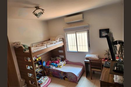 Casa à venda com 3 quartos, 181m² em Chácara Mafalda, São Paulo